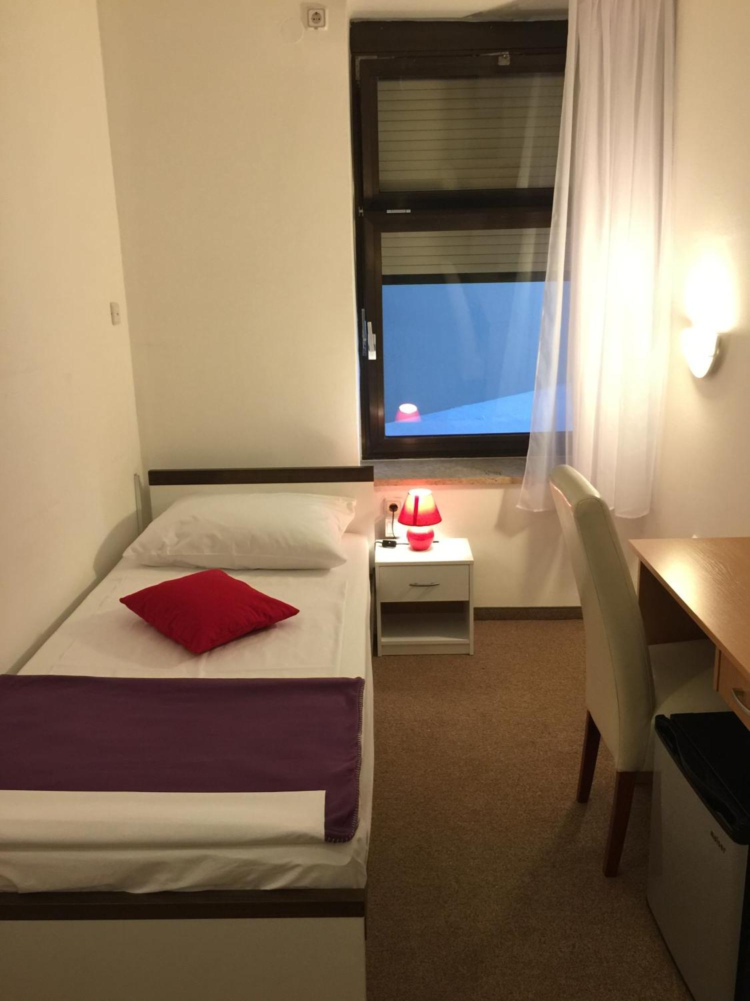 Hotel Ruza Novi Vinodolski Szoba fotó