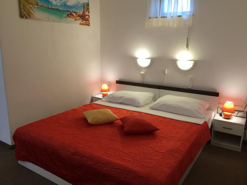 Hotel Ruza Novi Vinodolski Szoba fotó